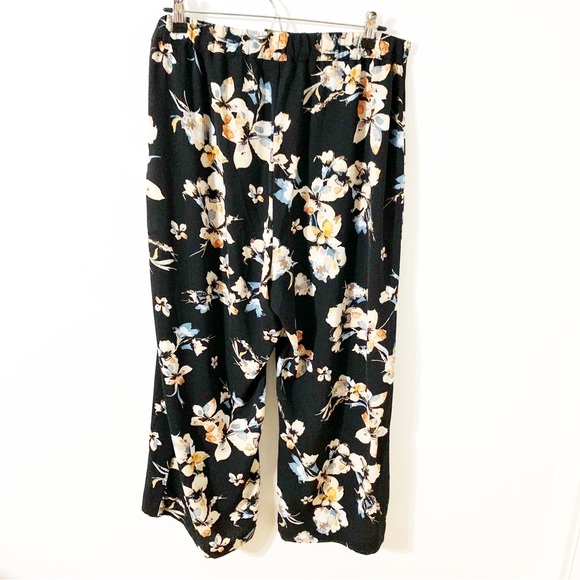 I Jeans by Buffalo Floral Pull On Wide Leg Pant Elastic Waist Slit Up Front Leg - Picture 1 of 9